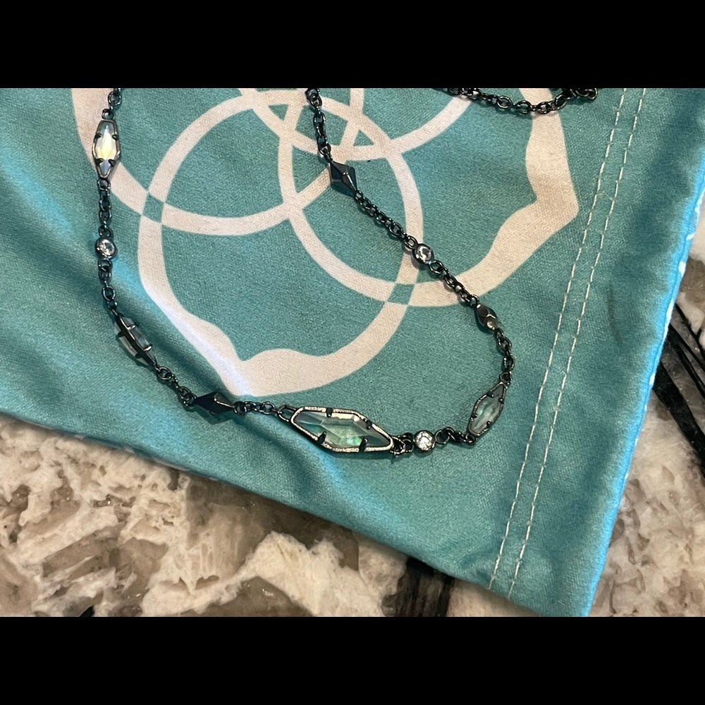 Kendra scott necklace